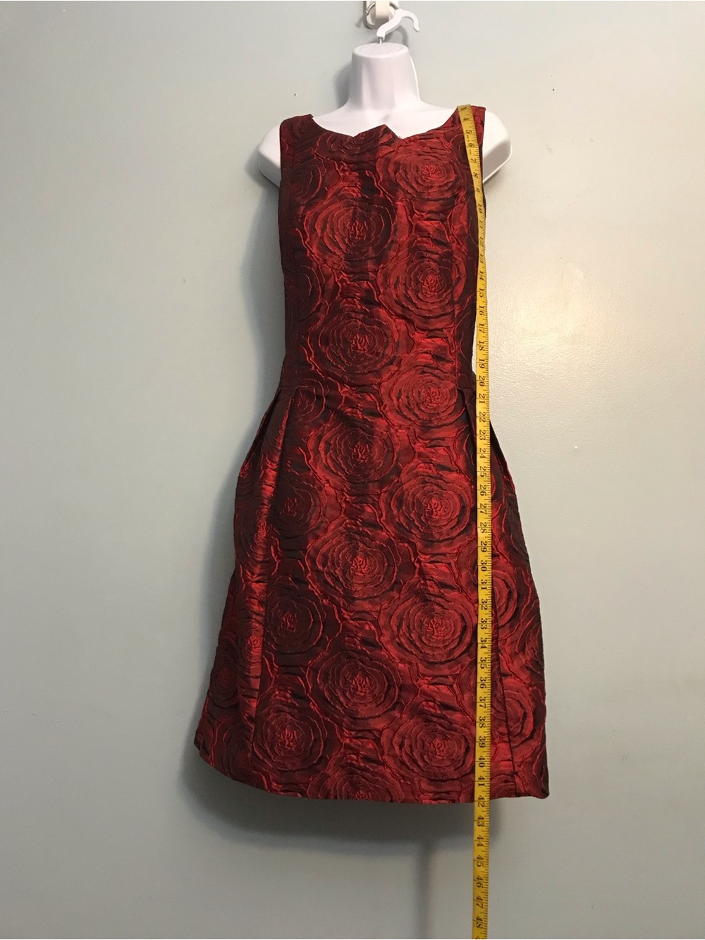 Carmen Marc Valvo Red Floral Jacquard Midi Dress - Picture 8 of 15